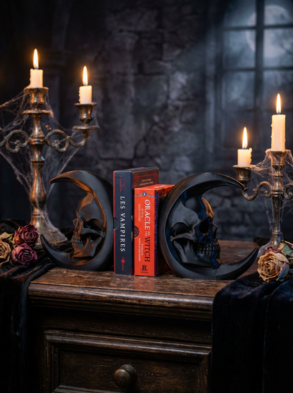 Gothic Totenschädel Buchstützen – Dark Moon Skull Bookends im Gothic Stil (3D-Druck)
