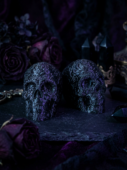 Gothic Totenkopf Deko – Ornament Skull Figur im Dark Gothic Stil (3D-Druck) Größe 70x70 cm